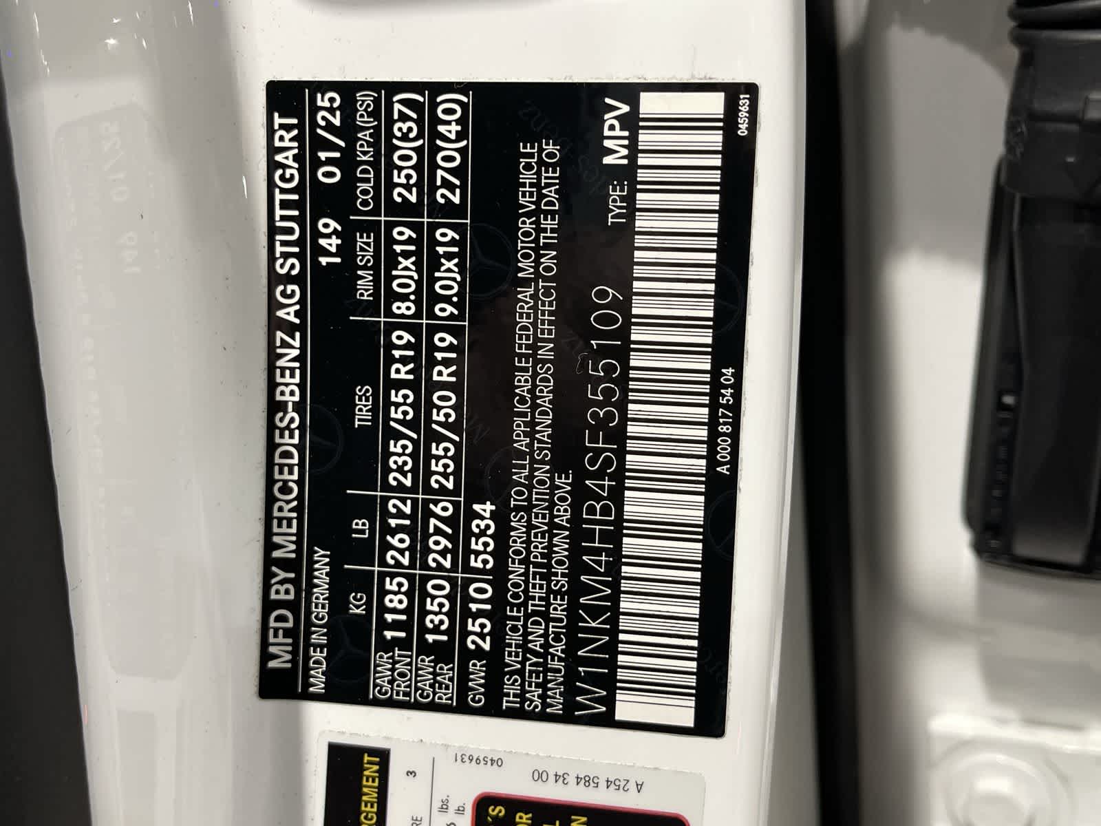 Thumbnail: 2025 Mercedes-Benz GLC - 33