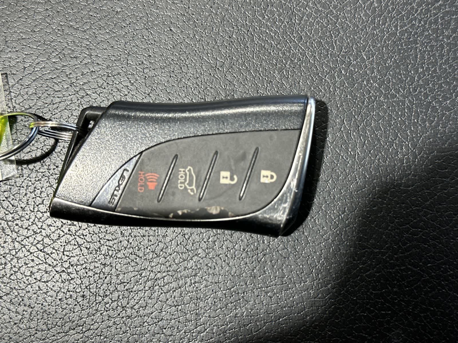 Thumbnail: 2023 Lexus UX - 32