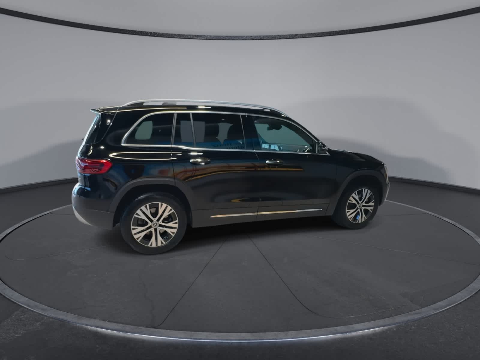 Thumbnail: 2025 Mercedes-Benz GLB - 12