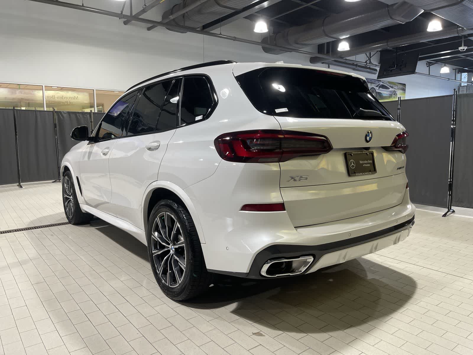 Thumbnail: 2023 BMW X5 - 16