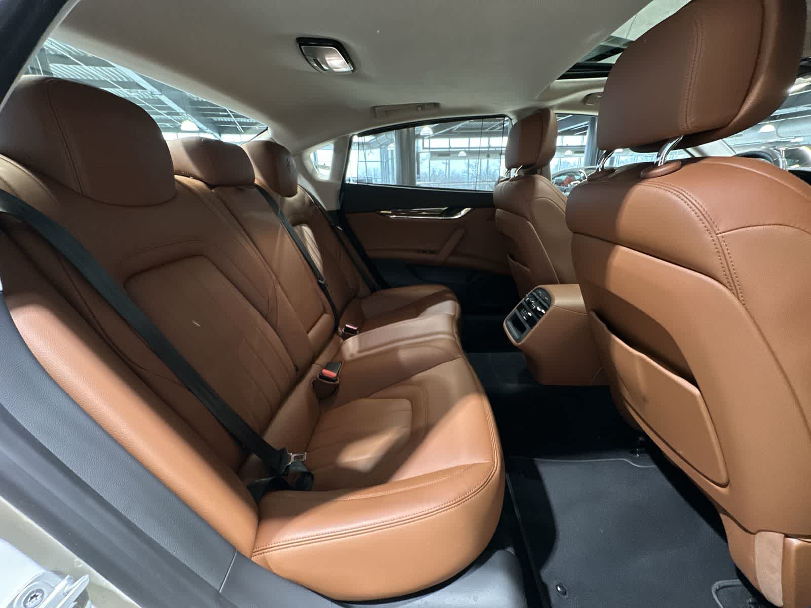 Thumbnail: 2021 Maserati Quattroporte - 25