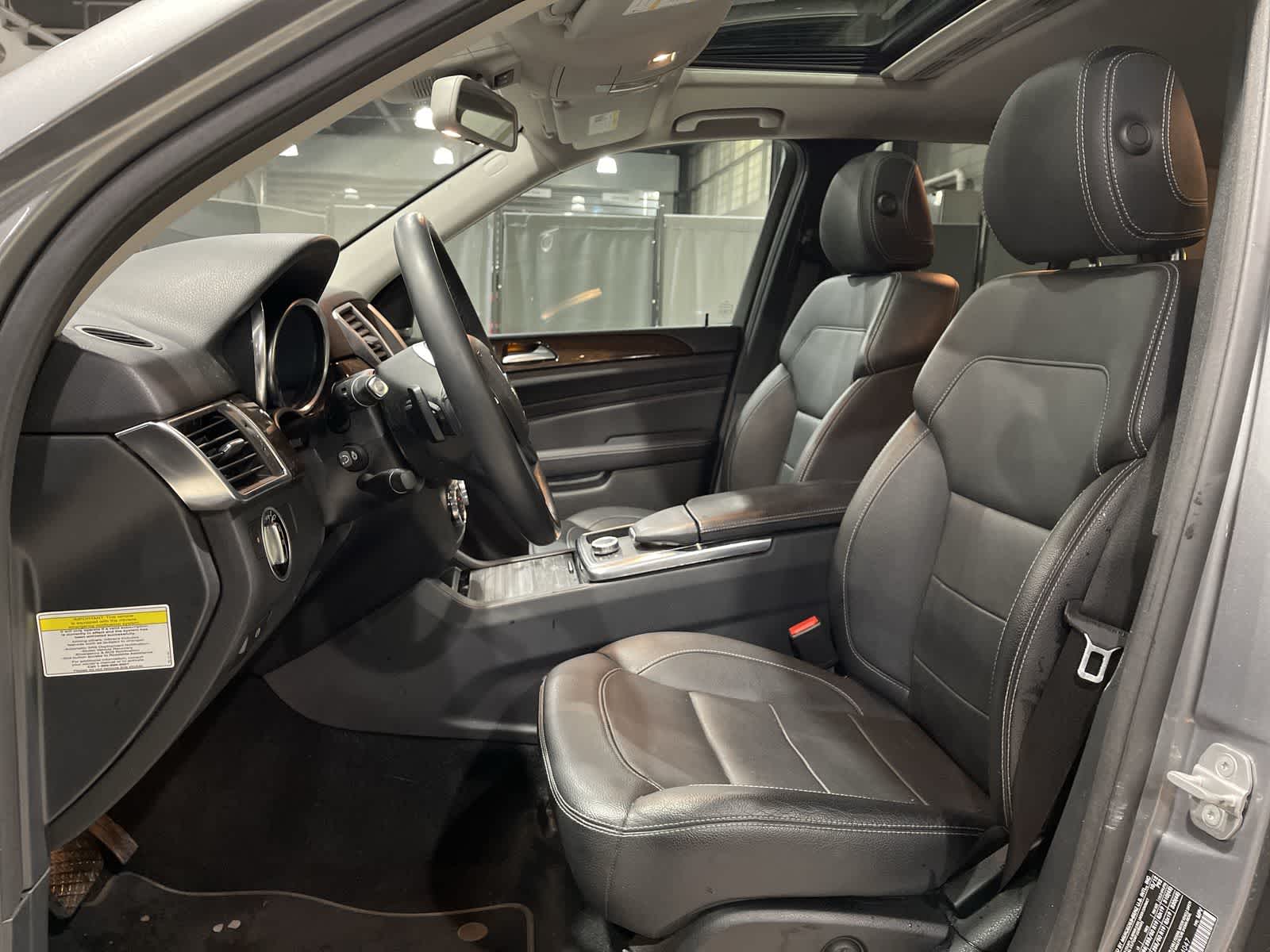 Thumbnail: 2013 Mercedes-Benz M-Class - 23