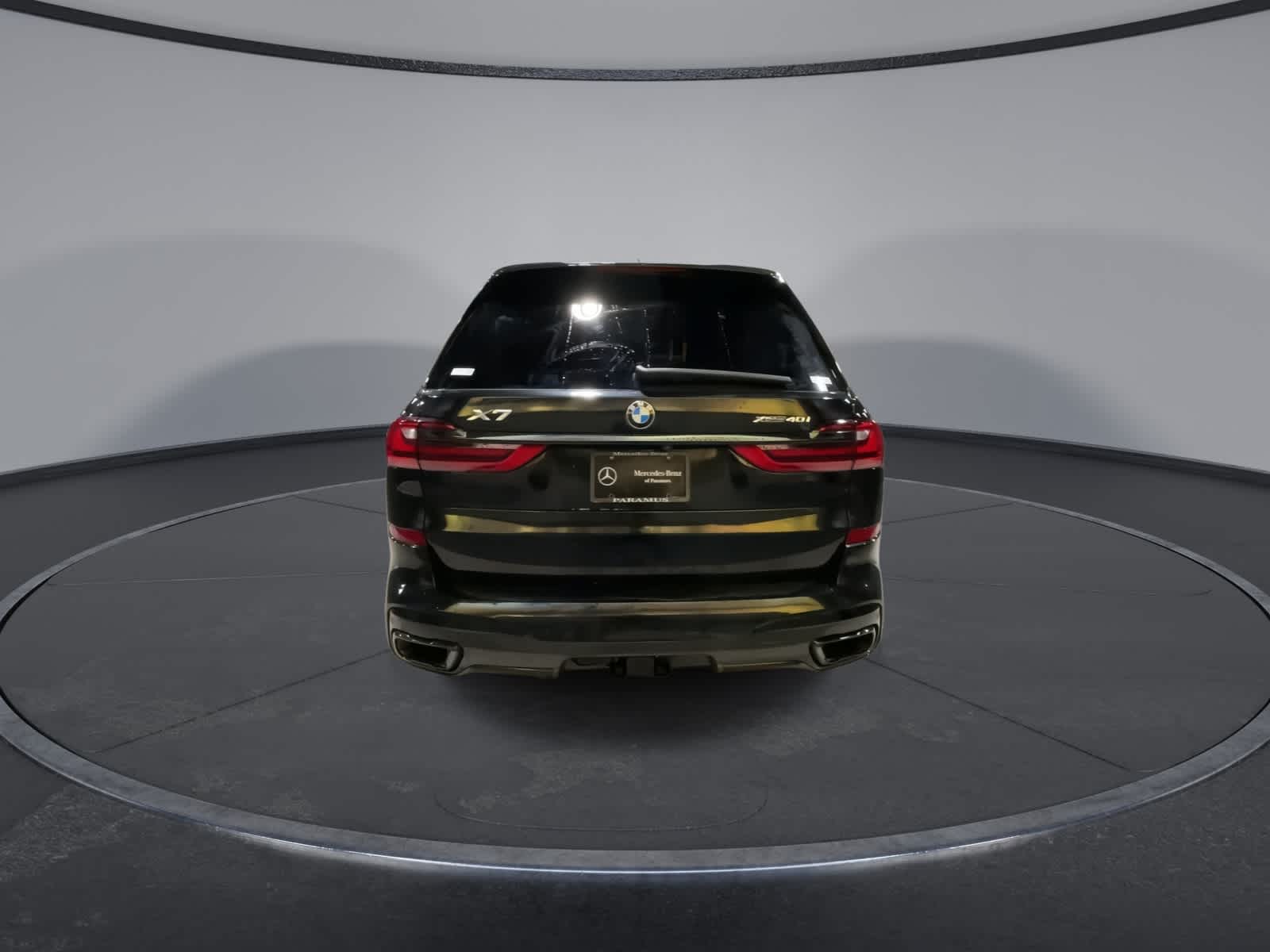 Thumbnail: 2022 BMW X7 - 10