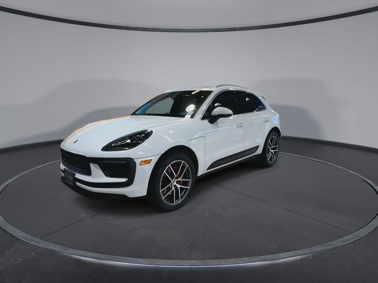 Thumbnail: 2023 Porsche Macan - 5