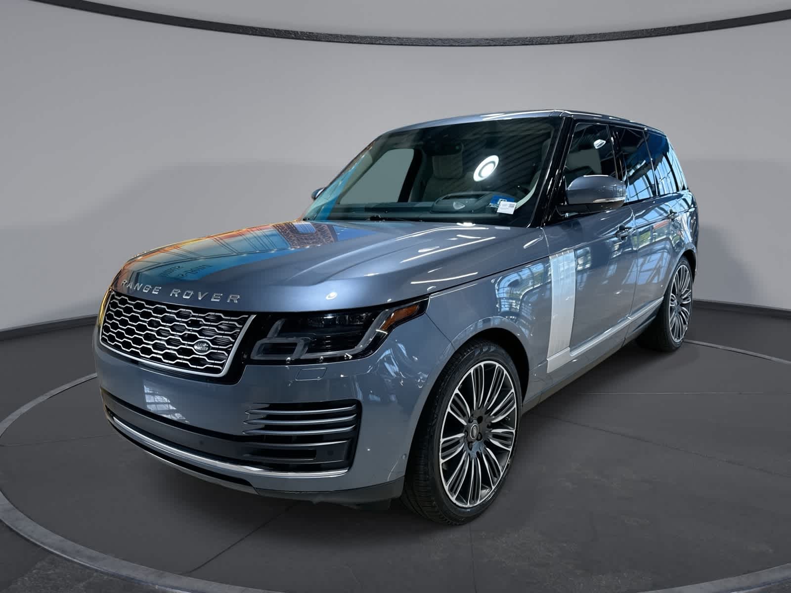 Thumbnail: 2021 Land Rover Range Rover - 1
