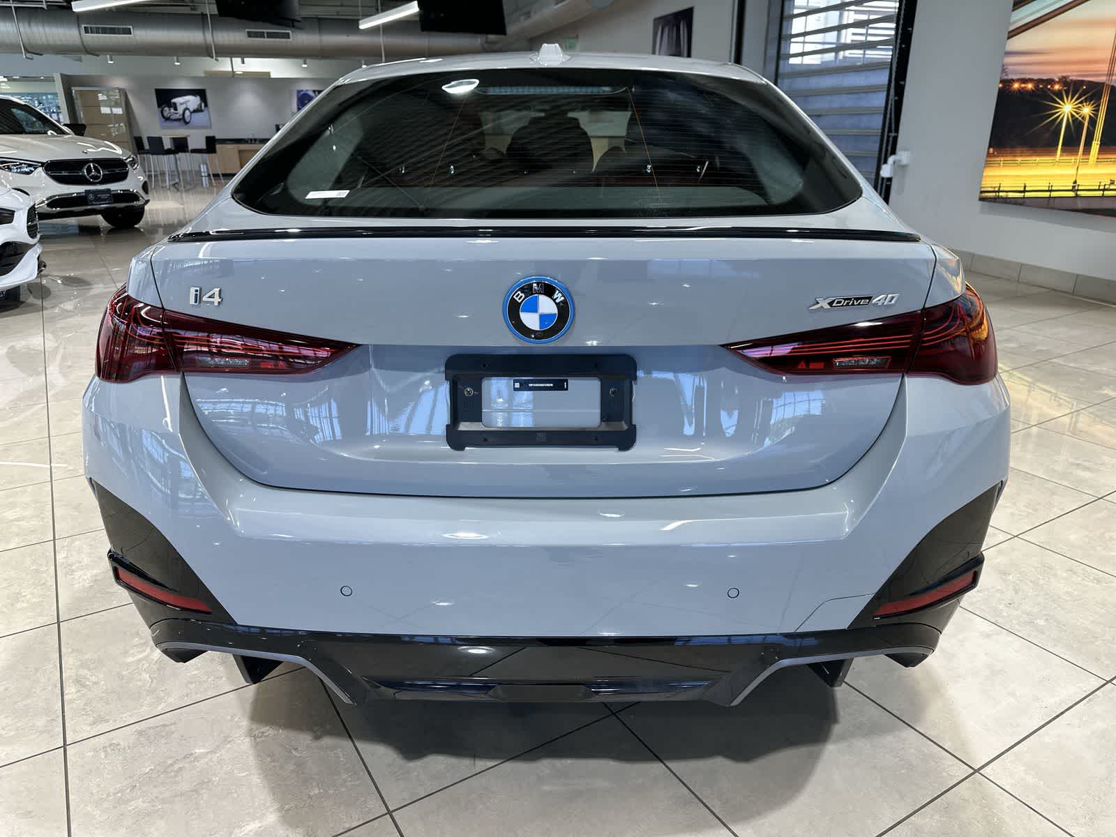 Thumbnail: 2025 BMW i4 - 17
