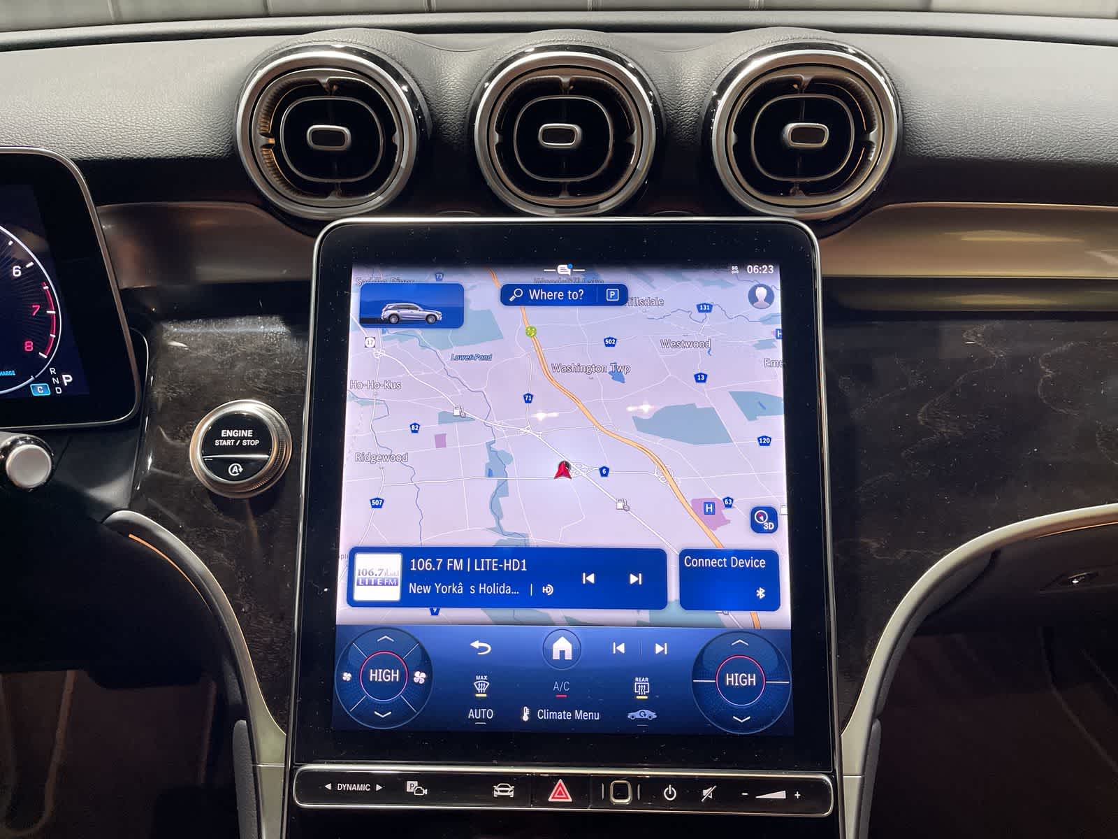 Thumbnail: 2025 Mercedes-Benz GLC - 28