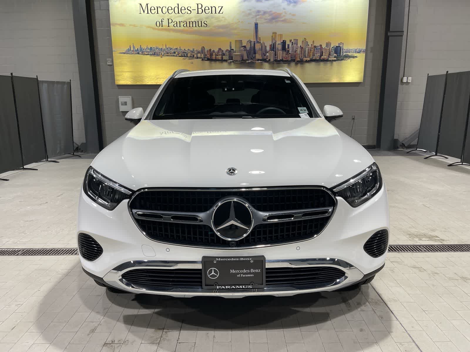 Thumbnail: 2025 Mercedes-Benz GLC - 18