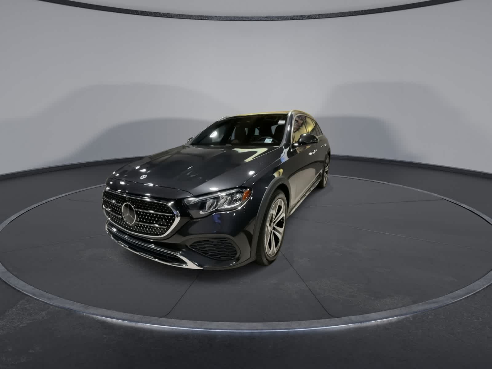 Thumbnail: 2025 Mercedes-Benz E-Class - 6