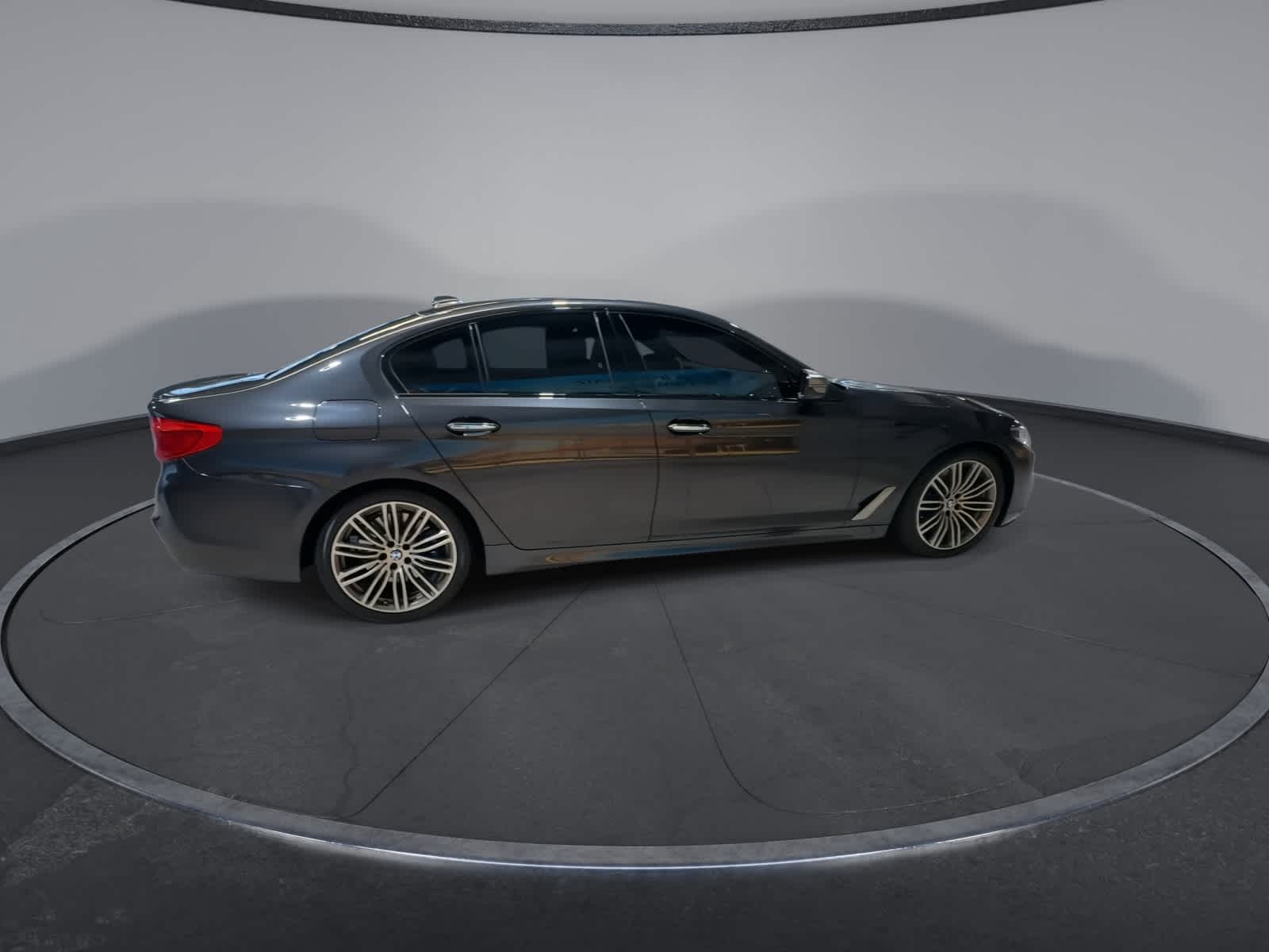 Thumbnail: 2018 BMW 5 Series - 11