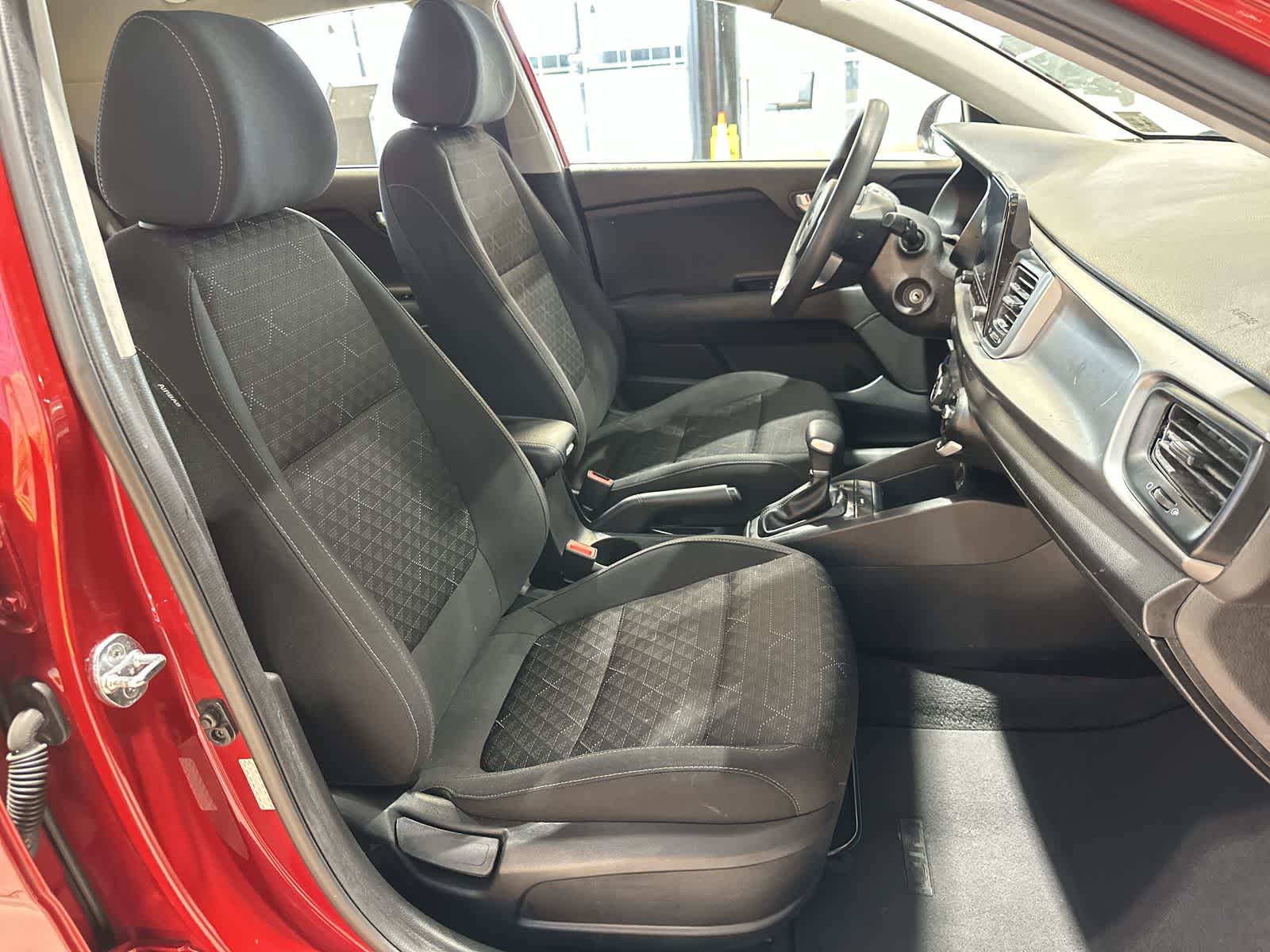 Thumbnail: 2022 Kia Rio - 26