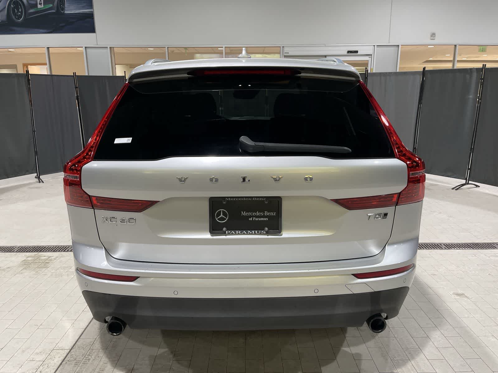 Thumbnail: 2019 Volvo XC60 - 17