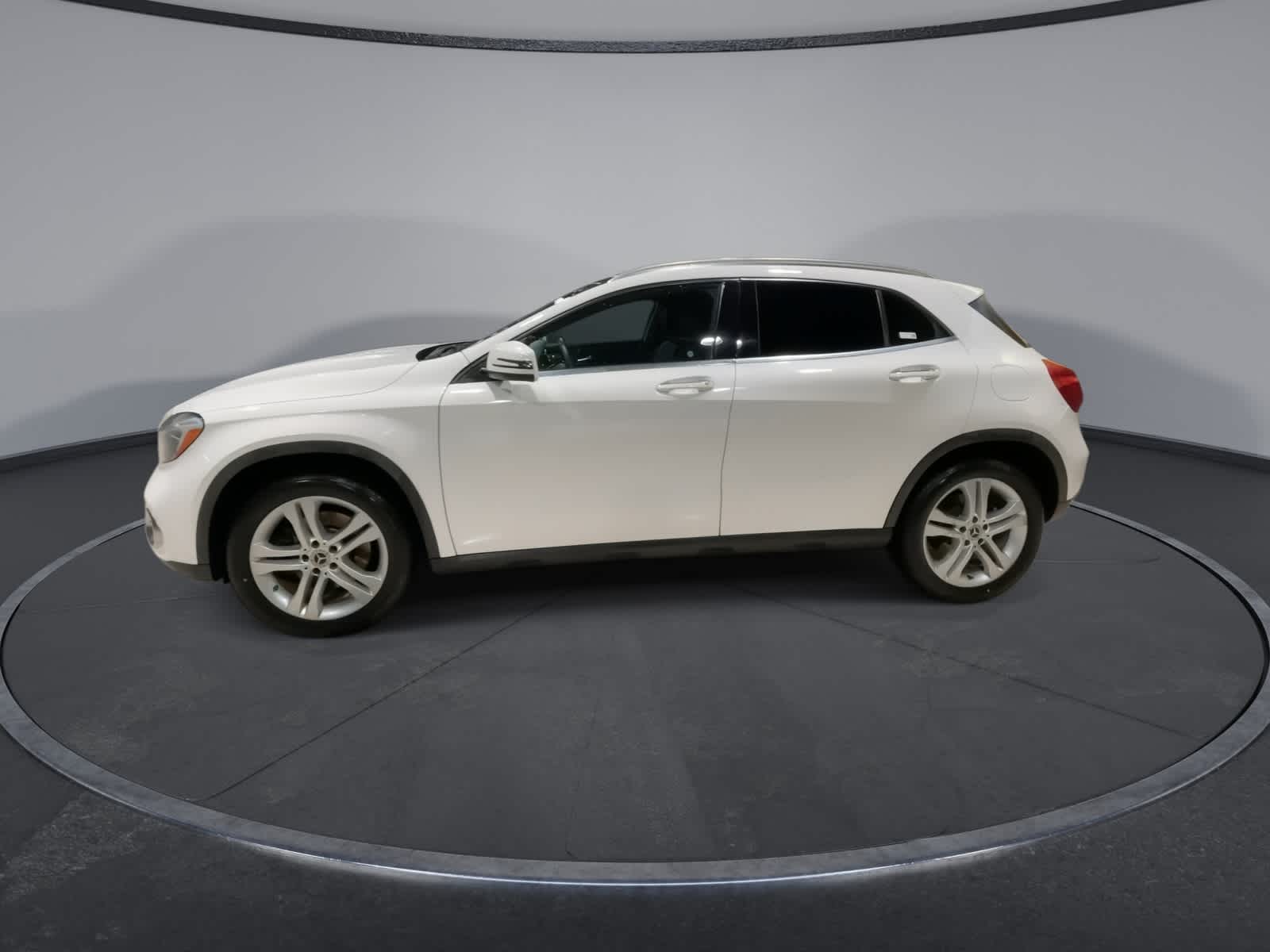 Thumbnail: 2018 Mercedes-Benz GLA - 7