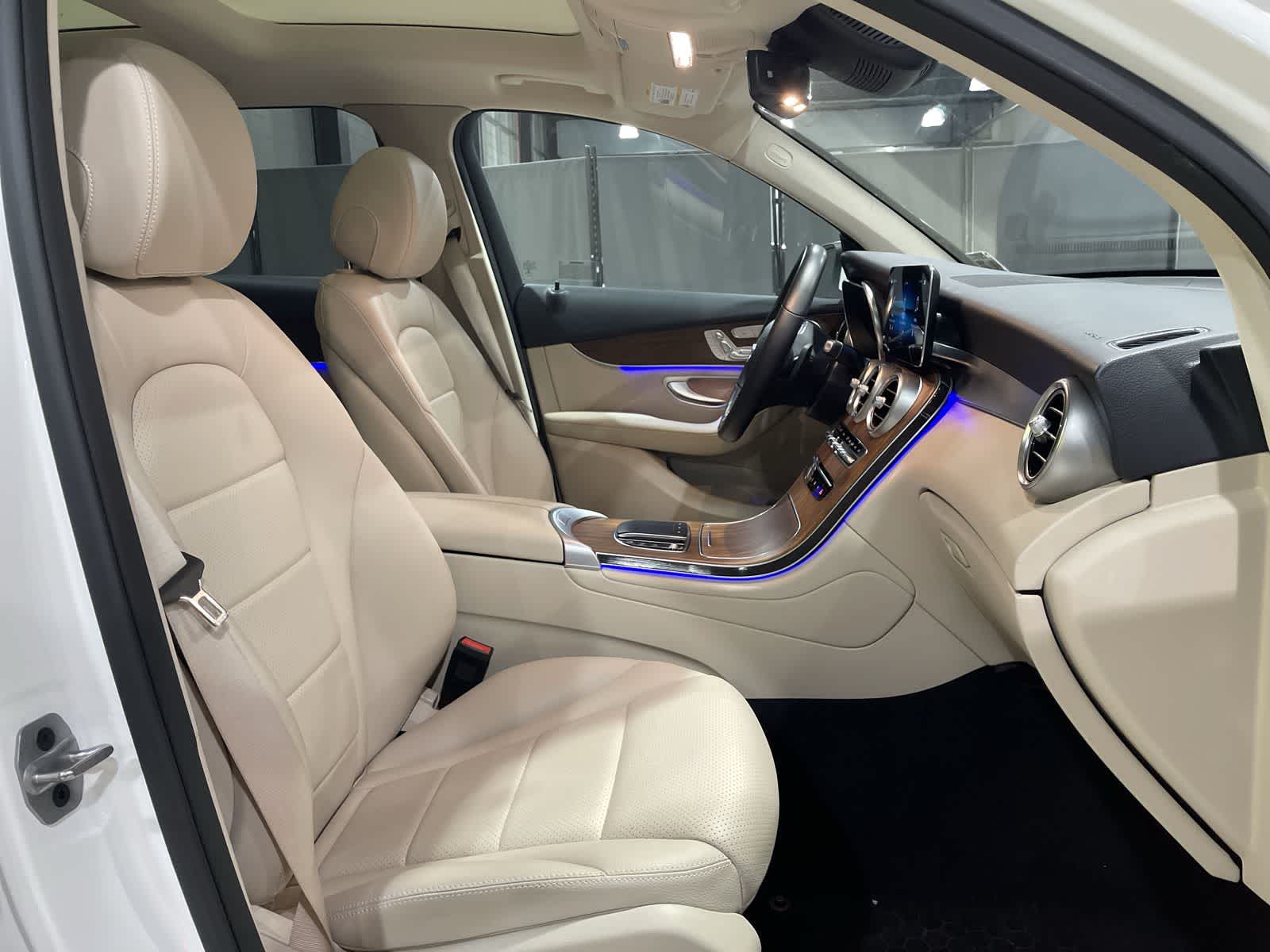 Thumbnail: 2022 Mercedes-Benz GLC - 26