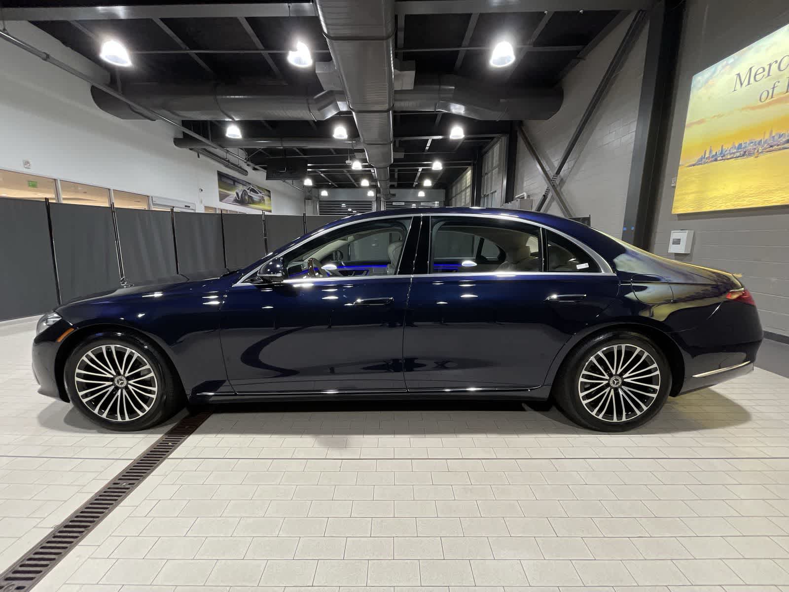 Thumbnail: 2024 Mercedes-Benz S-Class - 15