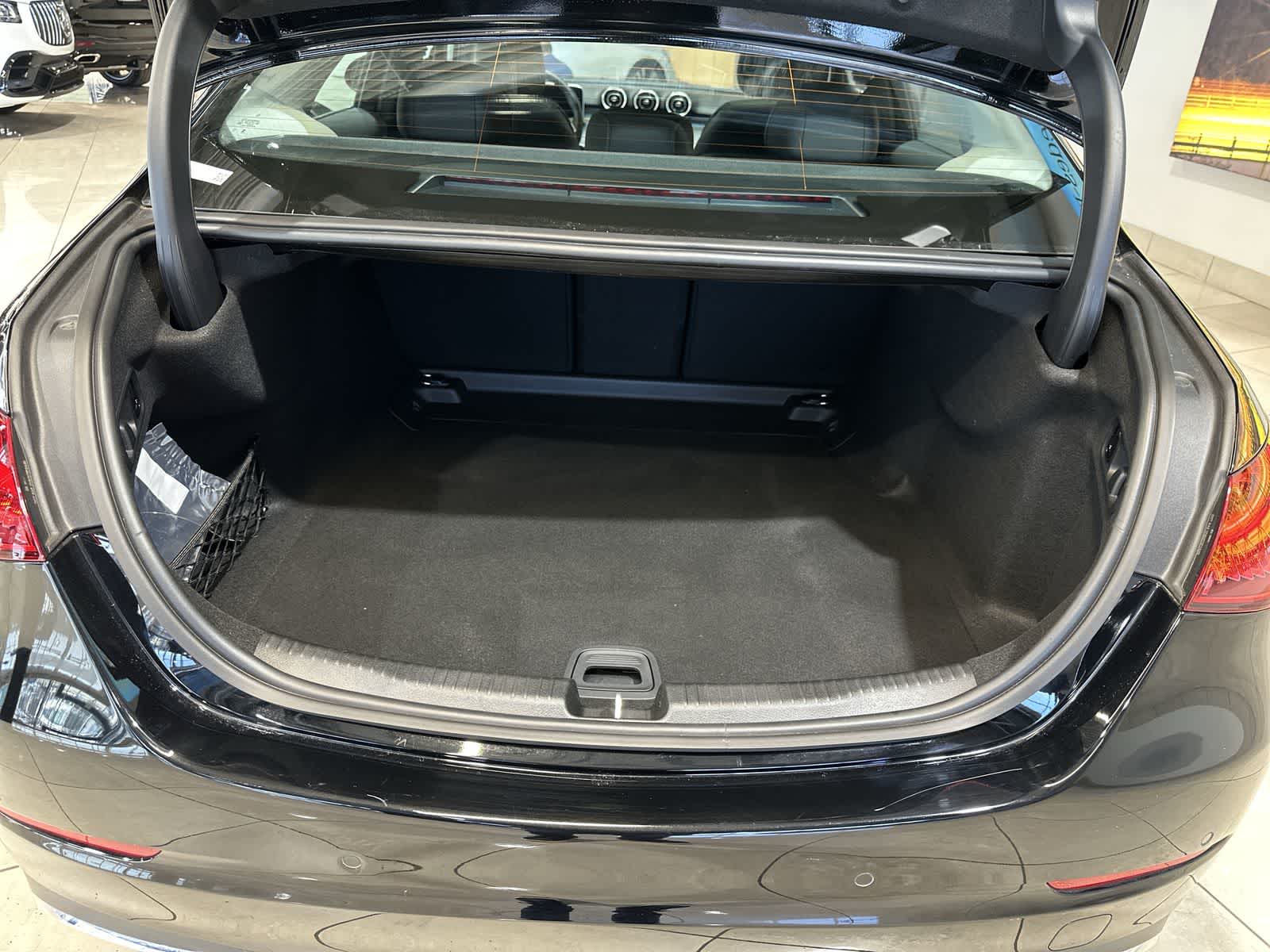 Thumbnail: 2025 Mercedes-Benz C-Class - 31