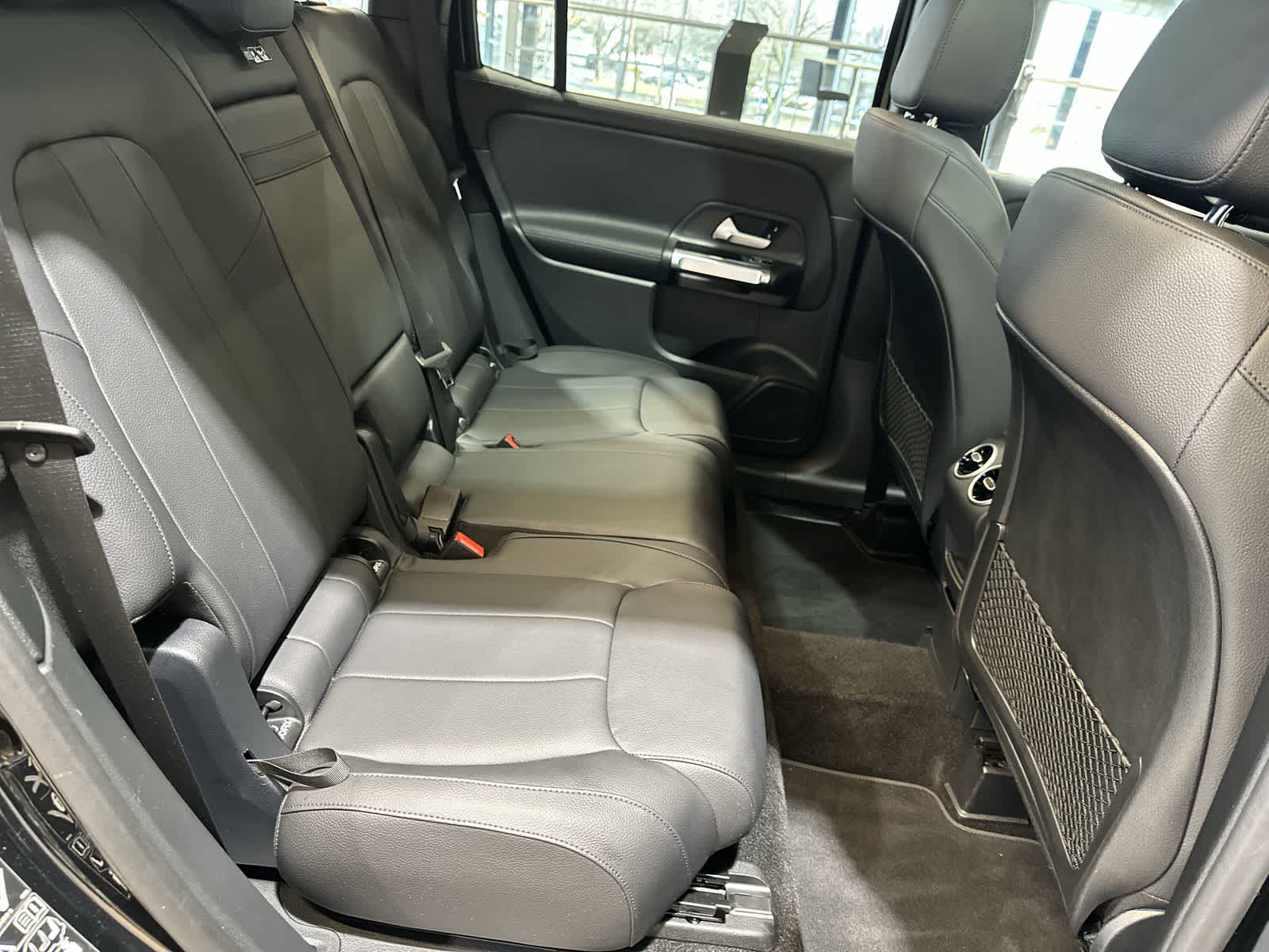 Thumbnail: 2025 Mercedes-Benz GLB - 25