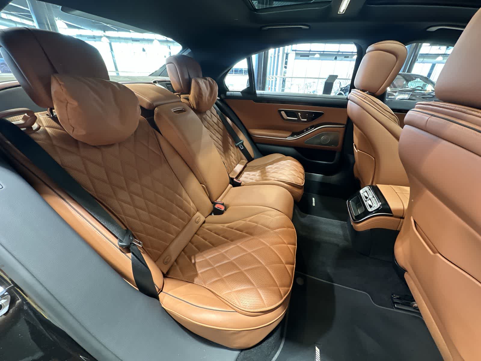 Thumbnail: 2023 Mercedes-Benz S-Class - 25