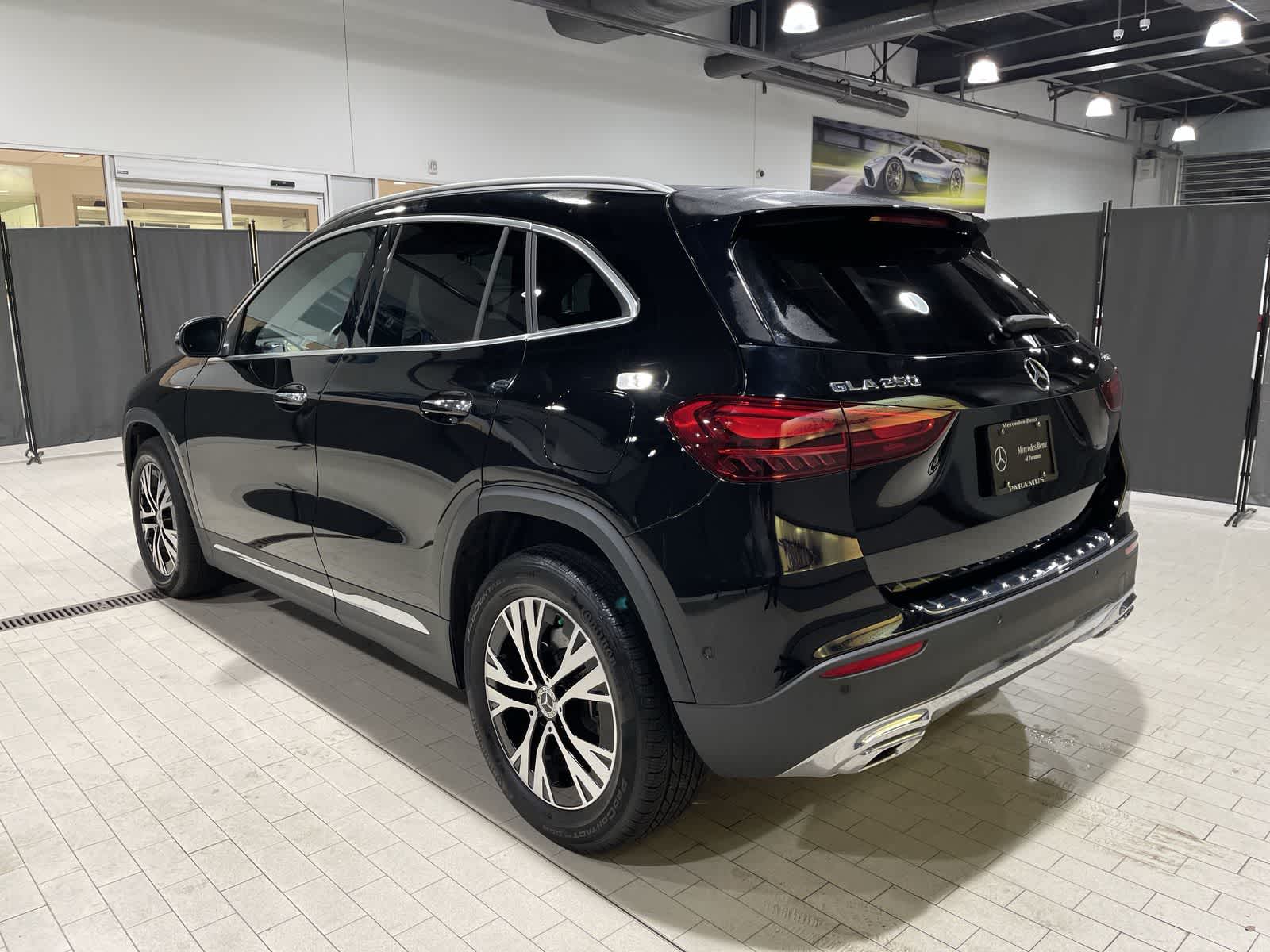 Thumbnail: 2025 Mercedes-Benz GLA - 16