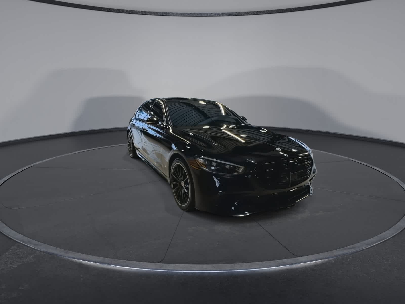 Thumbnail: 2023 Mercedes-Benz S-Class - 3