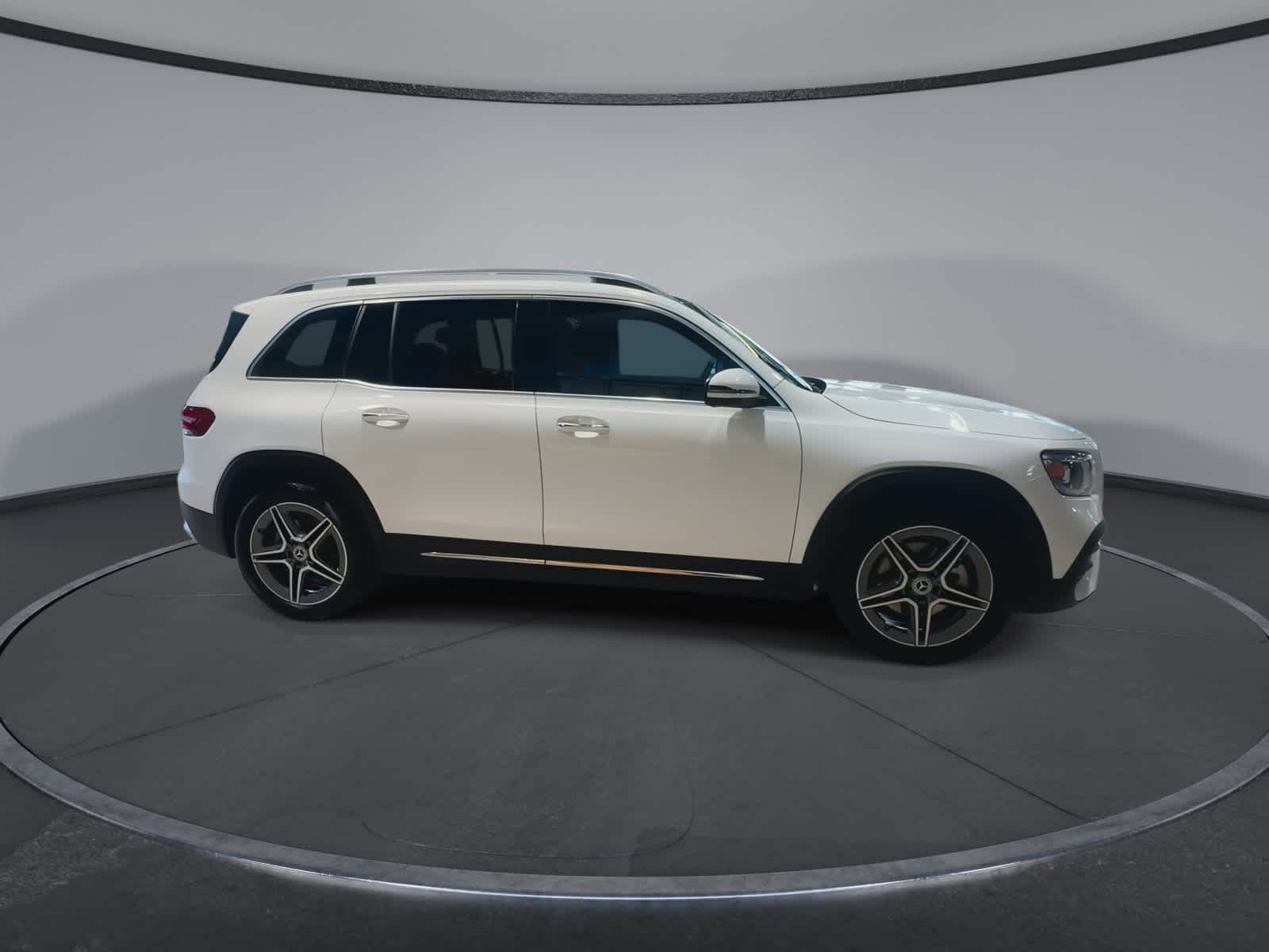 Thumbnail: 2022 Mercedes-Benz GLB - 13