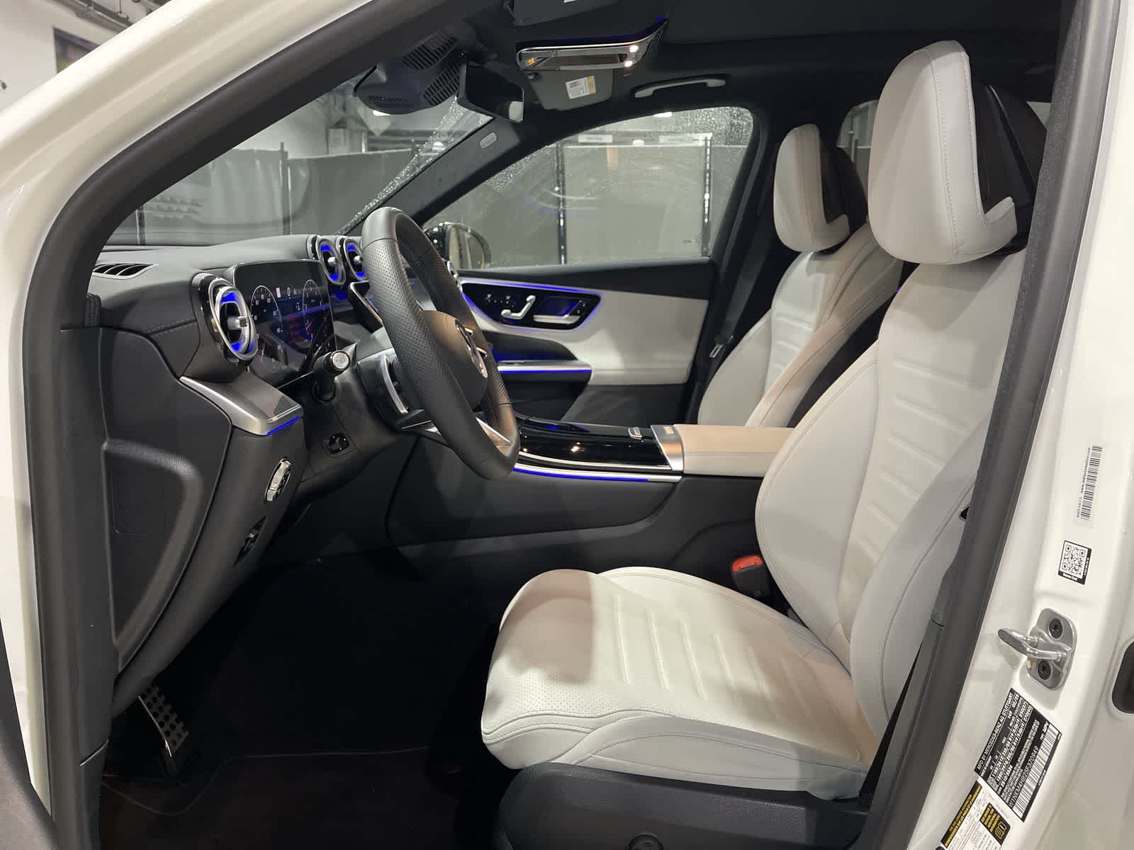 Thumbnail: 2025 Mercedes-Benz GLC - 14