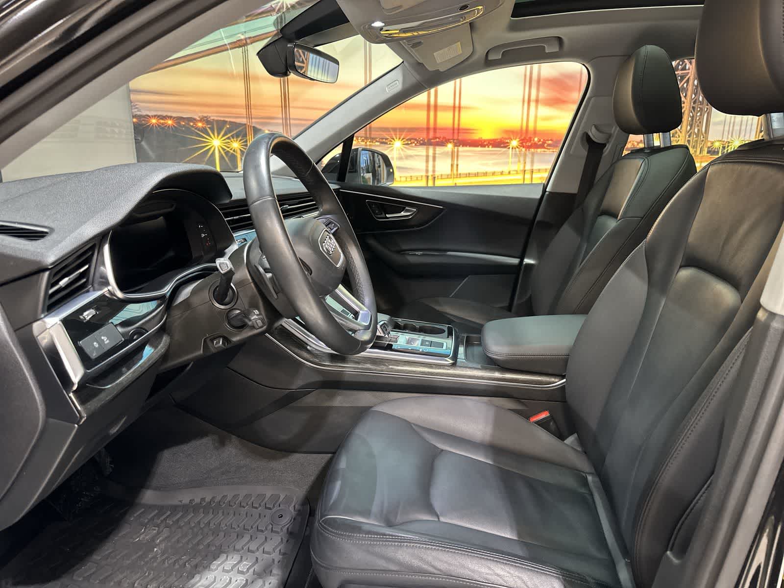 Thumbnail: 2022 Audi Q7 - 14