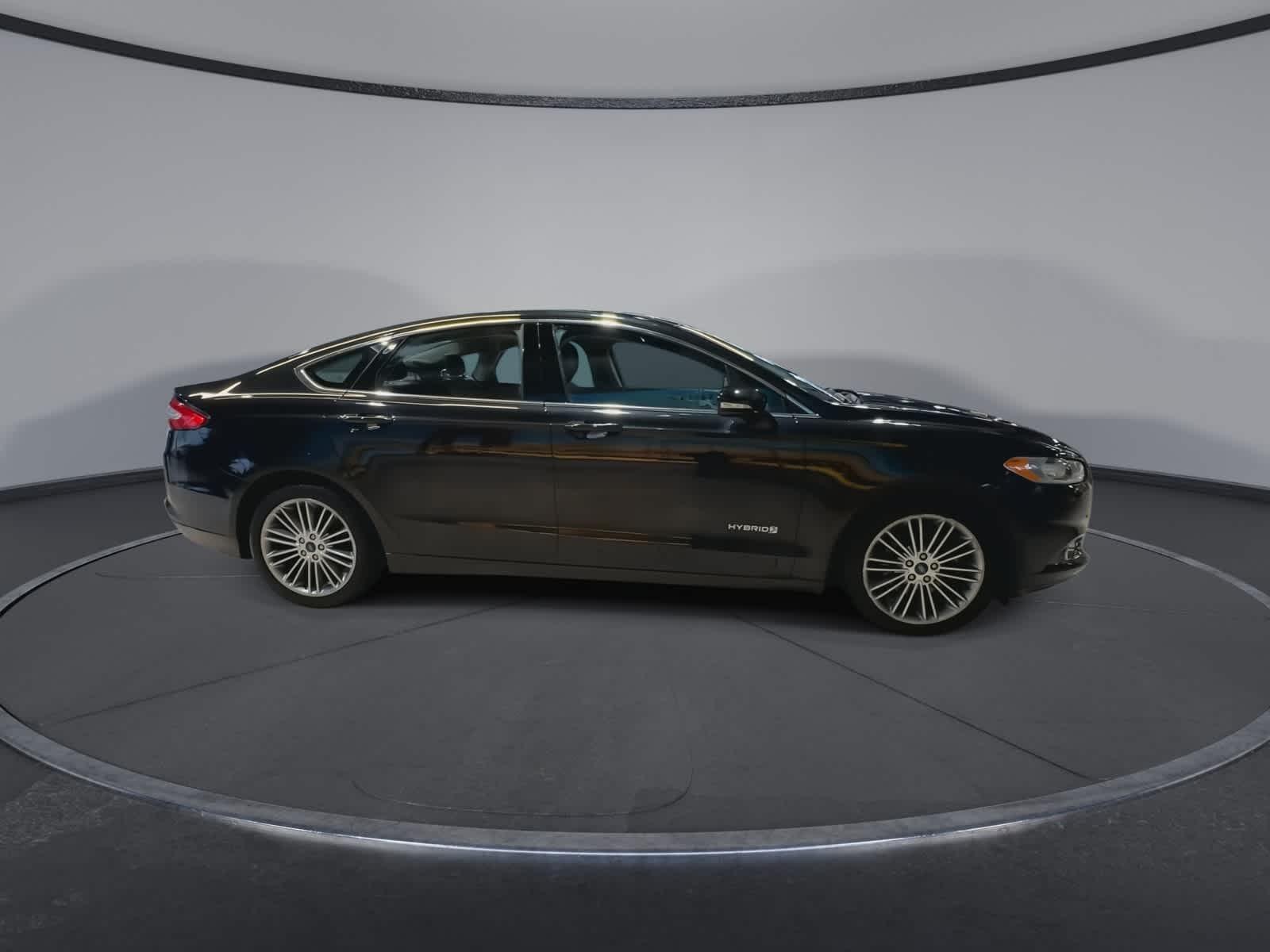 Thumbnail: 2013 Ford Fusion - 13