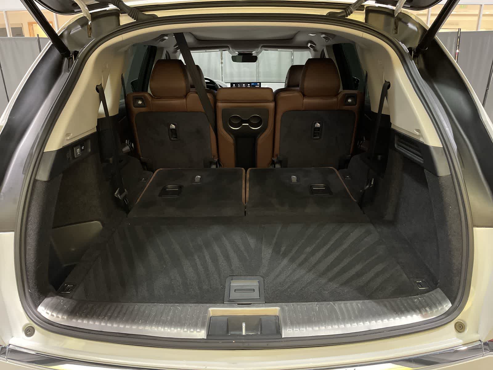 Thumbnail: 2023 Acura MDX - 31