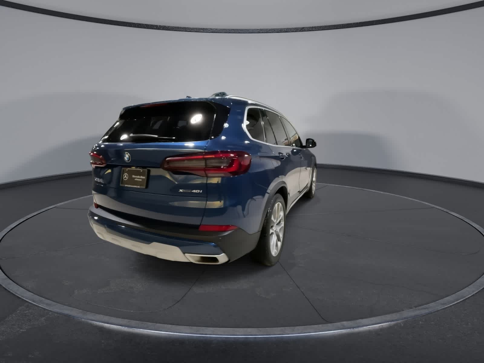 Thumbnail: 2023 BMW X5 - 11