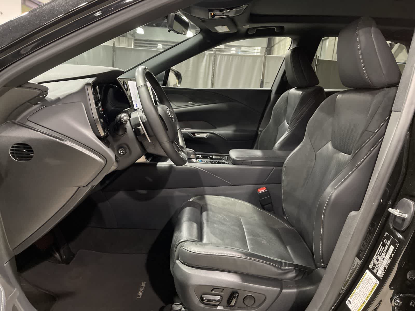 Thumbnail: 2023 Lexus RX - 23