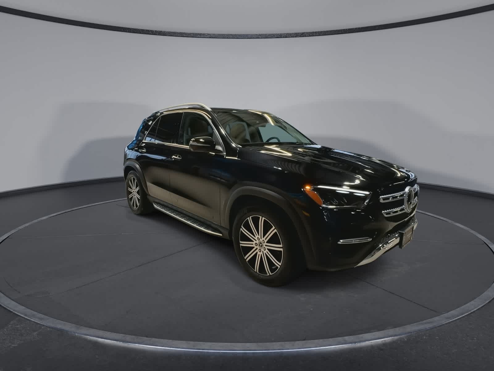 Thumbnail: 2026 Mercedes-Benz GLE - 2