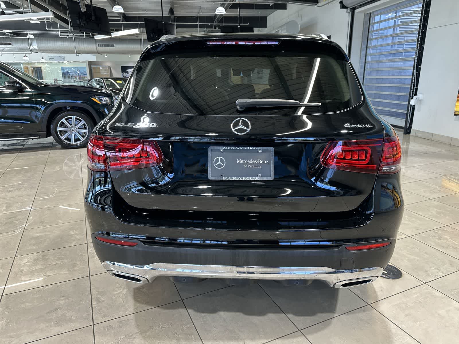 Thumbnail: 2022 Mercedes-Benz GLC - 17