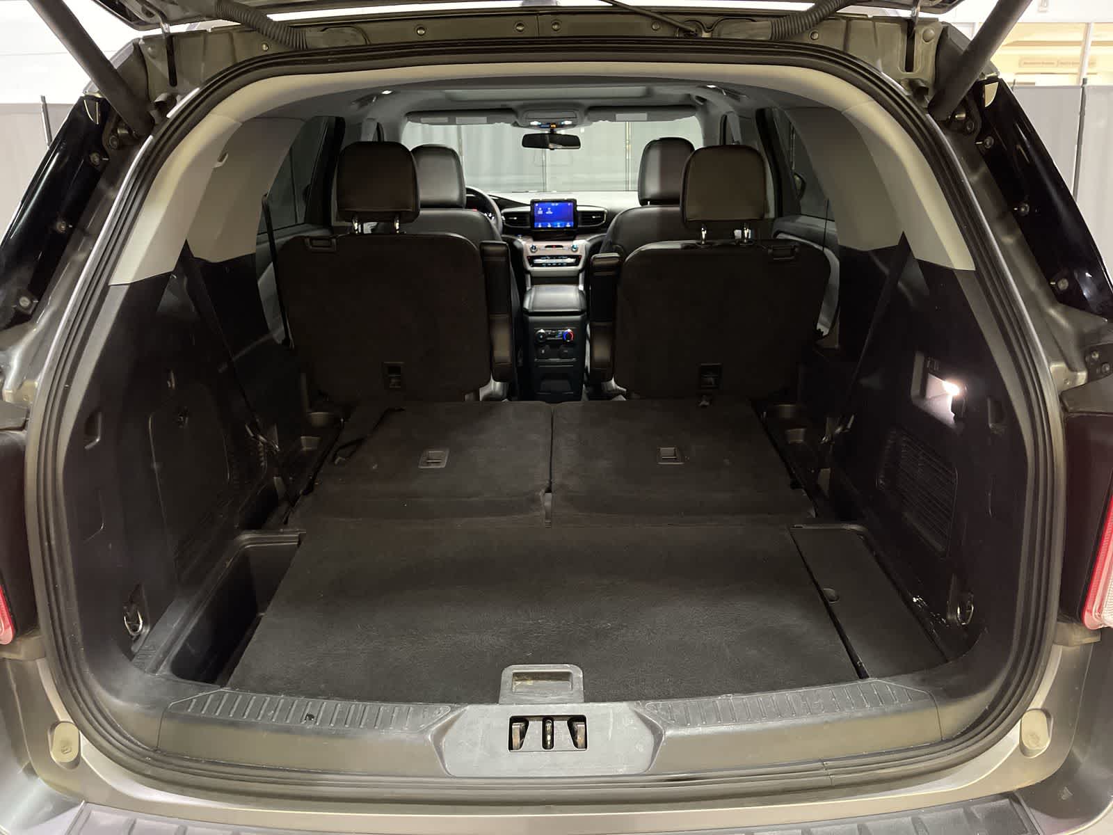 Thumbnail: 2022 Ford Explorer - 31