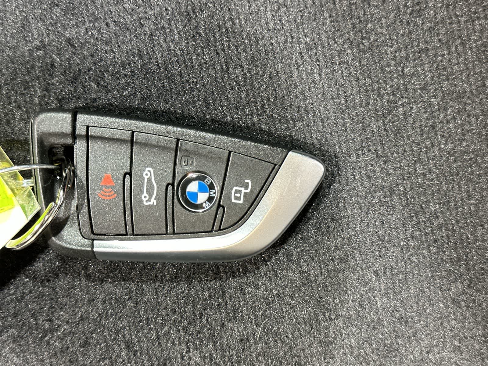 Thumbnail: 2025 BMW i4 - 32