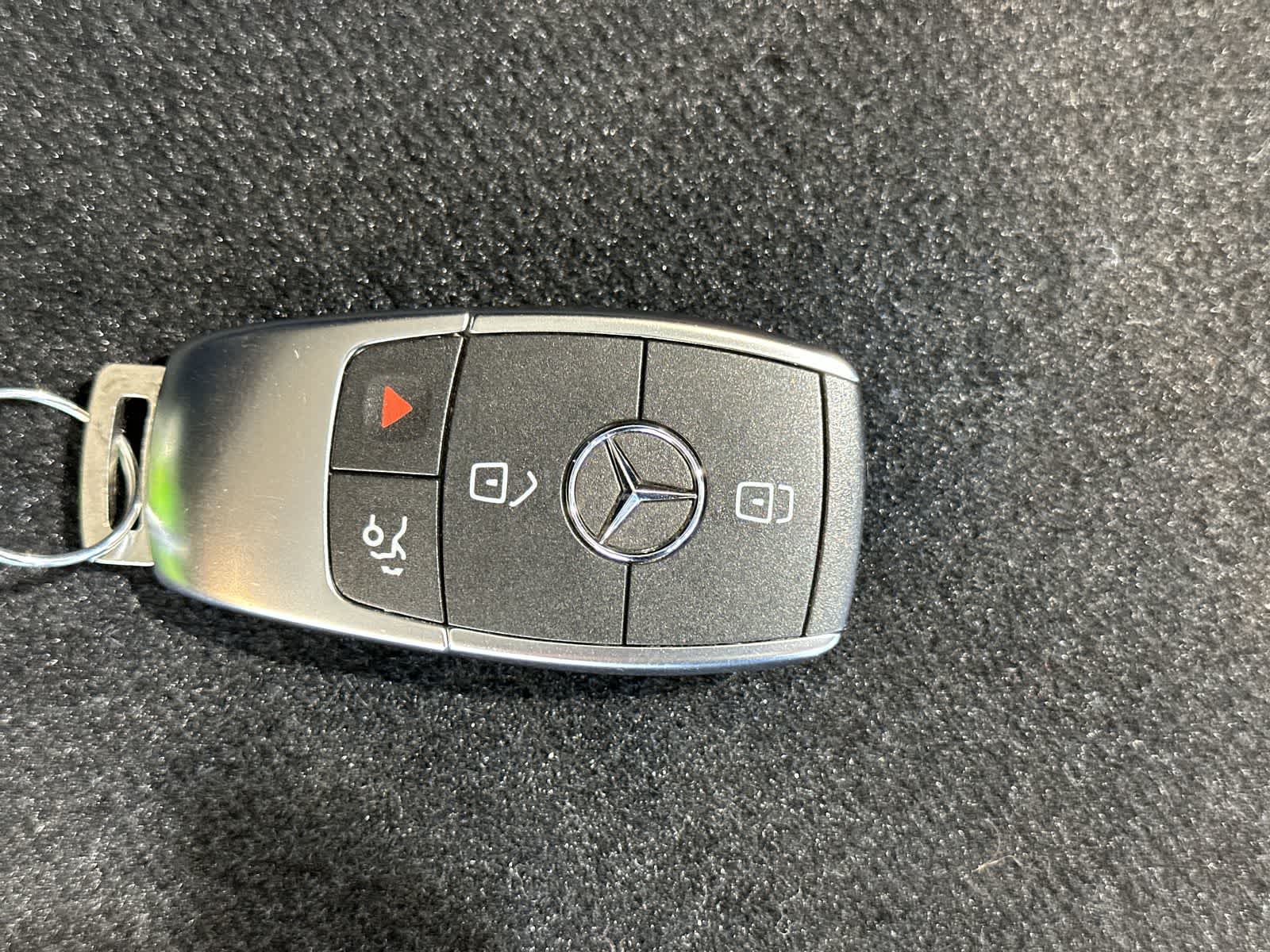 Thumbnail: 2022 Mercedes-Benz GLC - 32