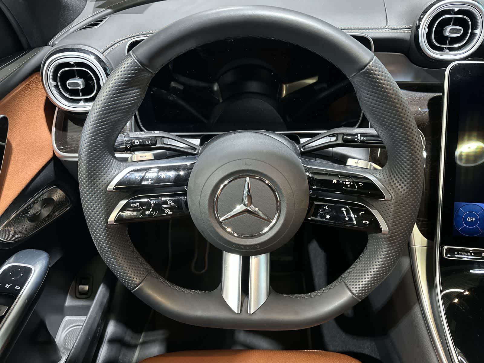 Thumbnail: 2026 Mercedes-Benz GLC - 27