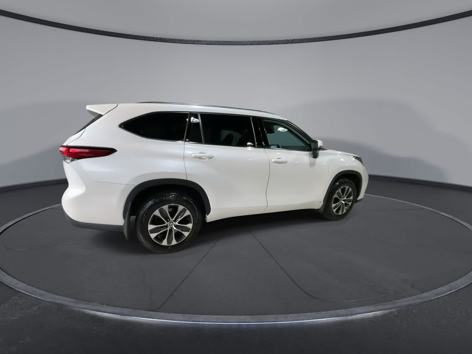 2020 Toyota Highlander XLE 12