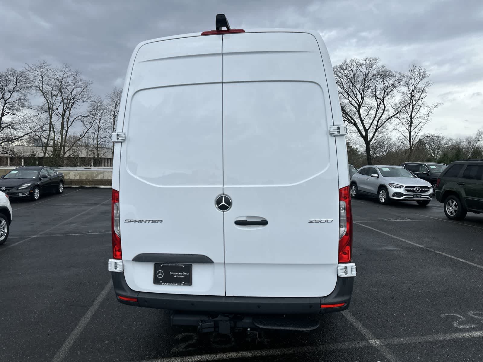 Thumbnail: 2025 Mercedes-Benz Sprinter - 17