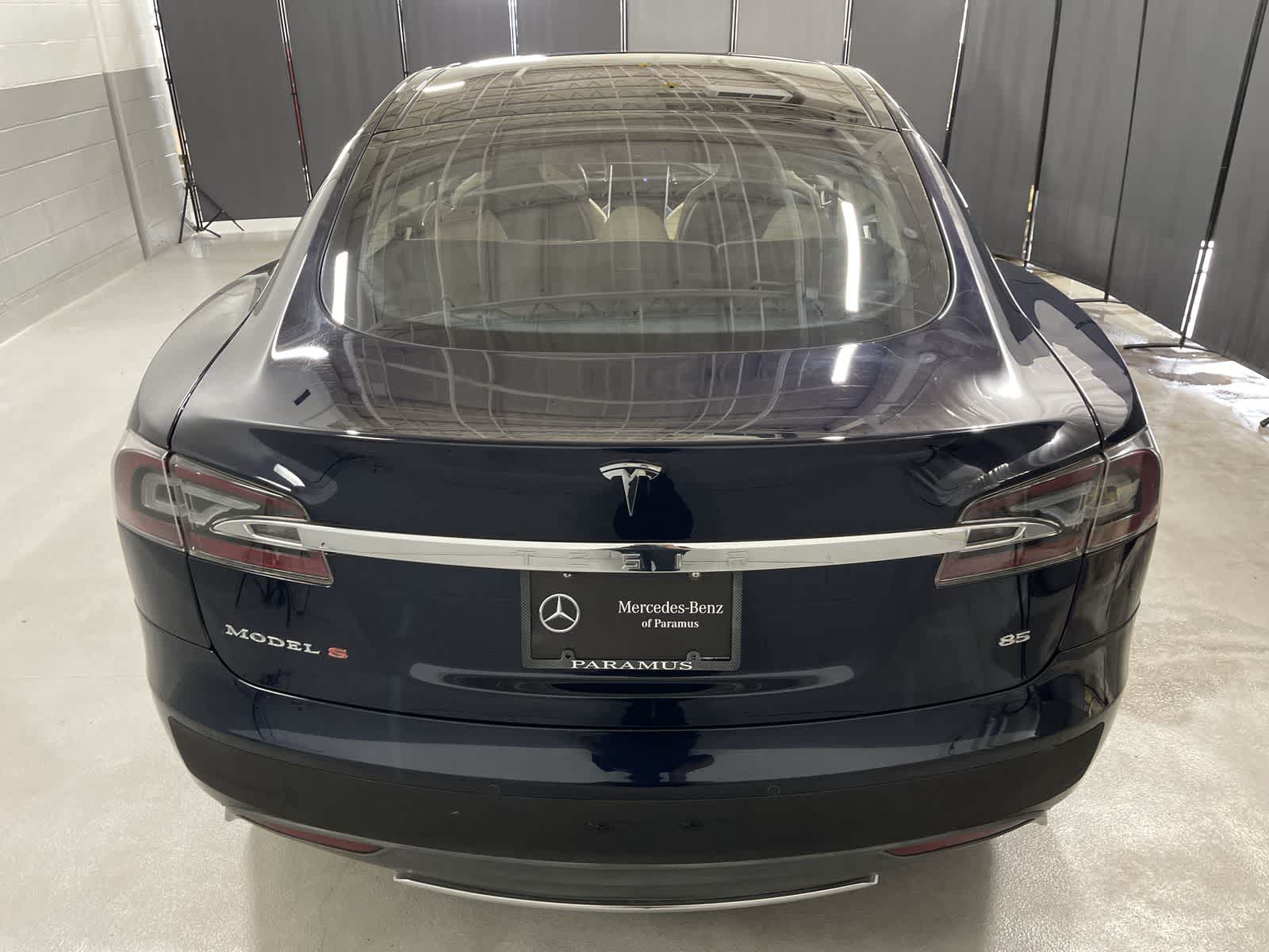 2014 Tesla Model S  17