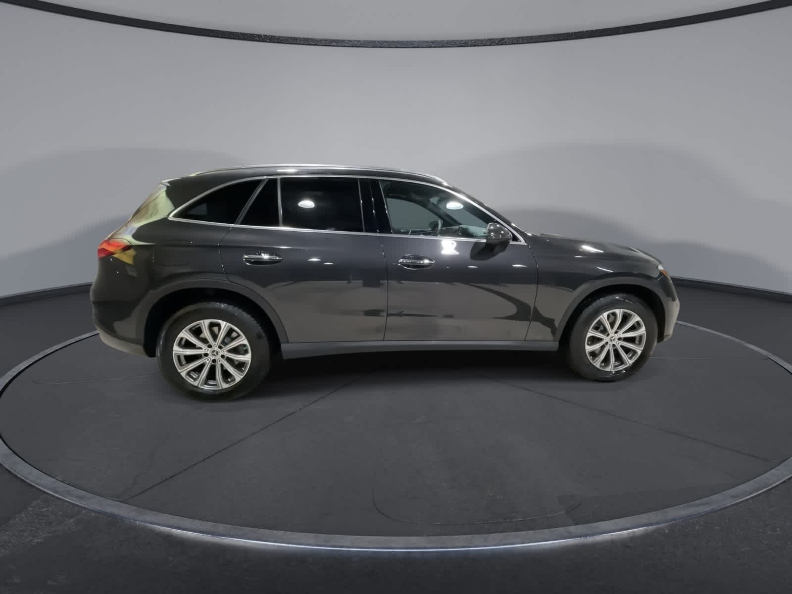 Thumbnail: 2025 Mercedes-Benz GLC - 13