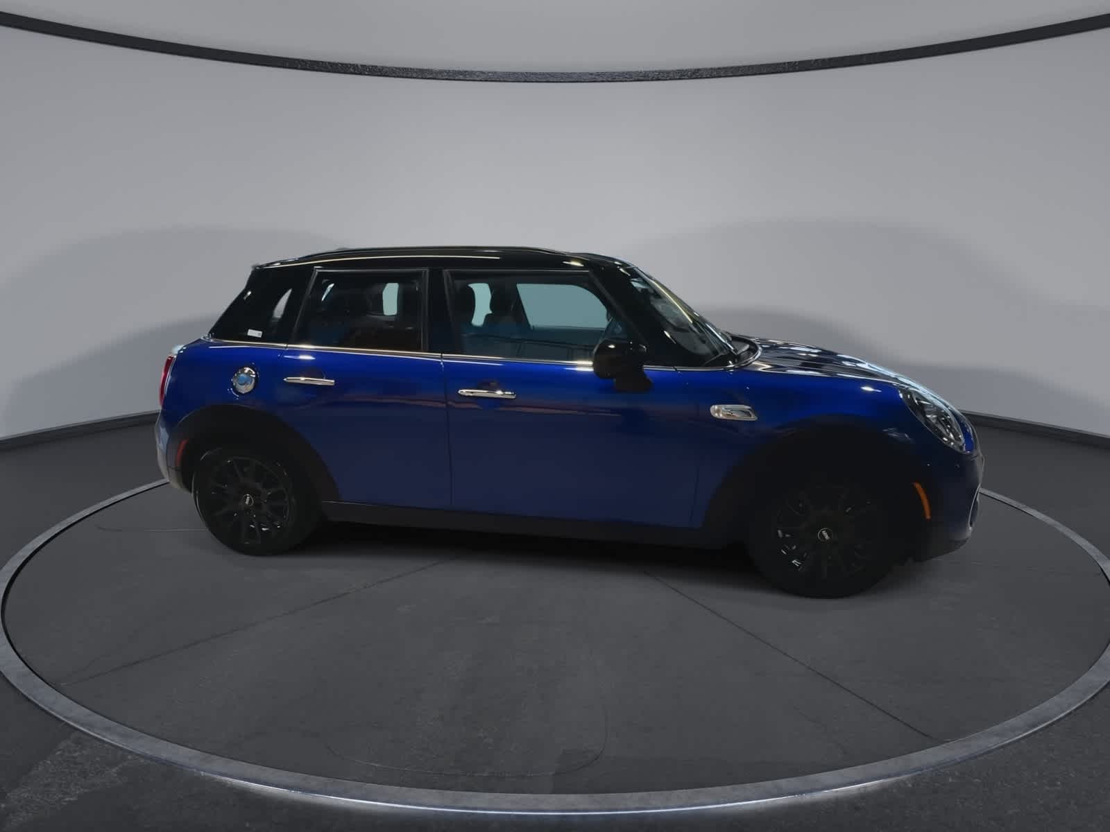 Thumbnail: 2021 MINI Cooper Hardtop - 13