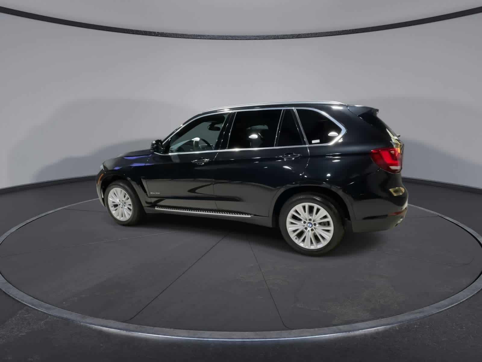 Thumbnail: 2017 BMW X5 - 8