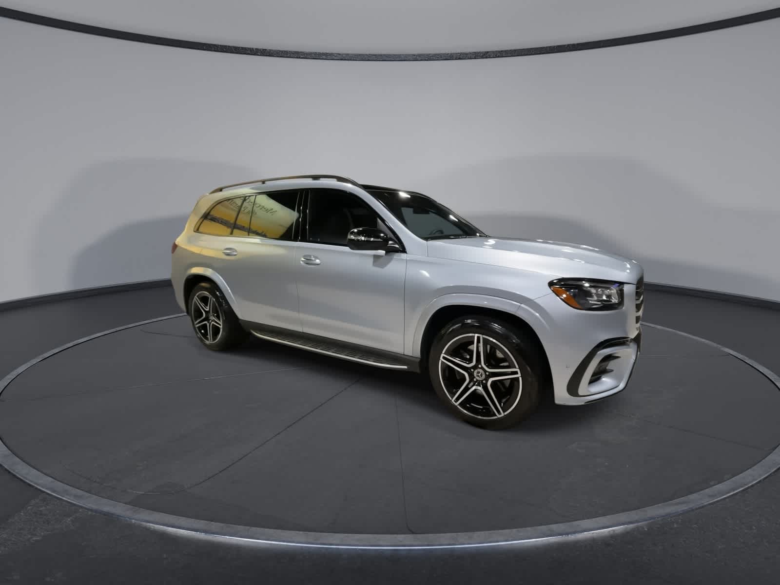 Thumbnail: 2024 Mercedes-Benz GLS - 2