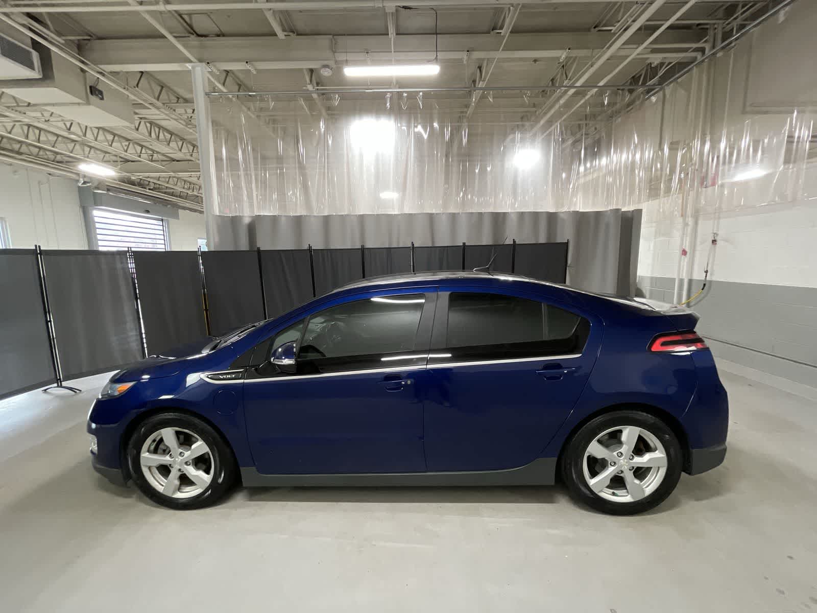 Thumbnail: 2012 Chevrolet Volt - 15