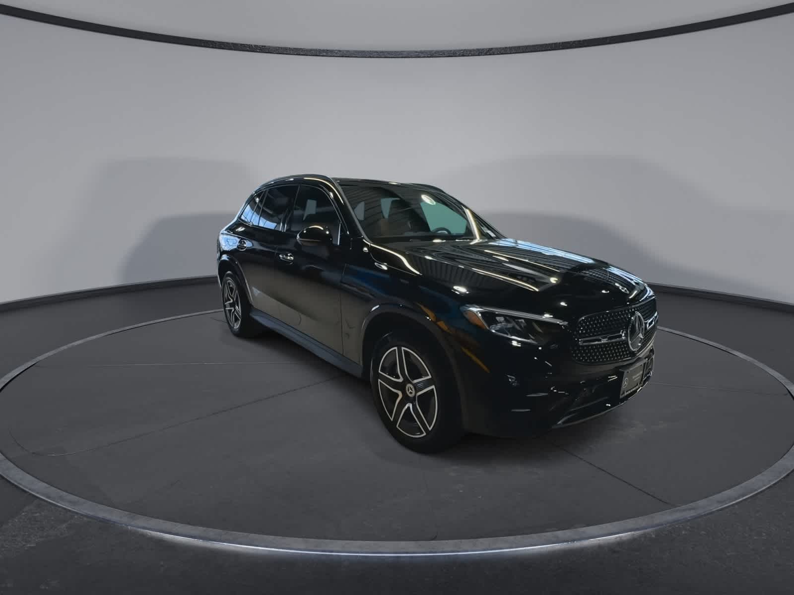 Thumbnail: 2026 Mercedes-Benz GLC - 2