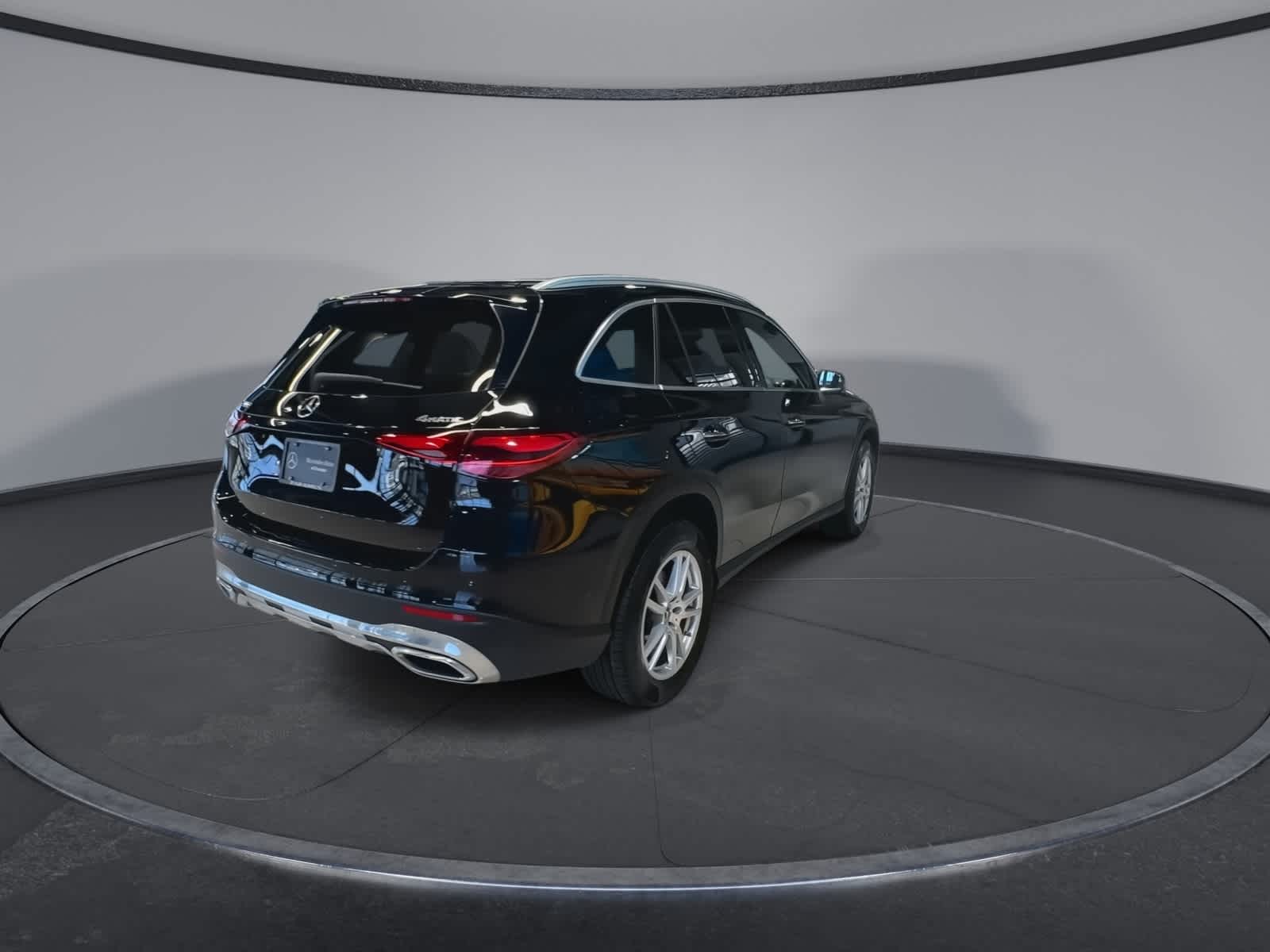 Thumbnail: 2023 Mercedes-Benz GLC - 11