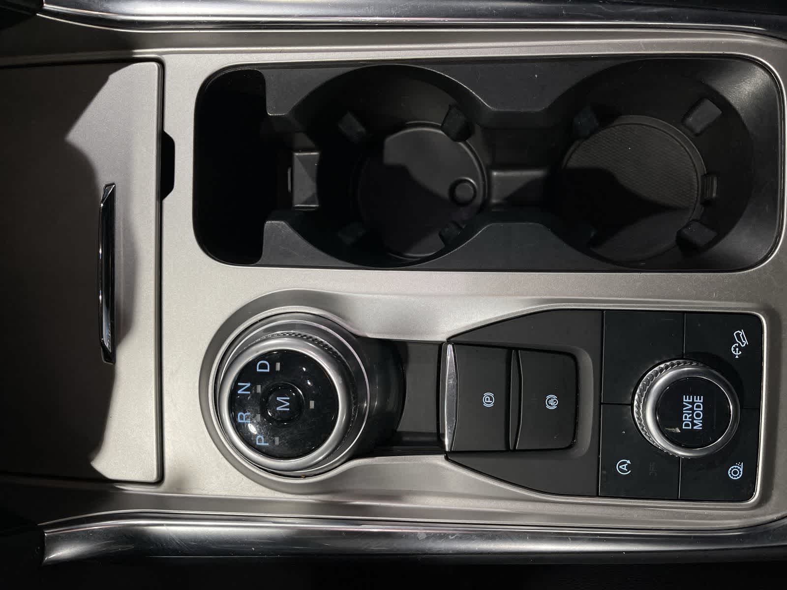 Thumbnail: 2020 Ford Explorer - 29