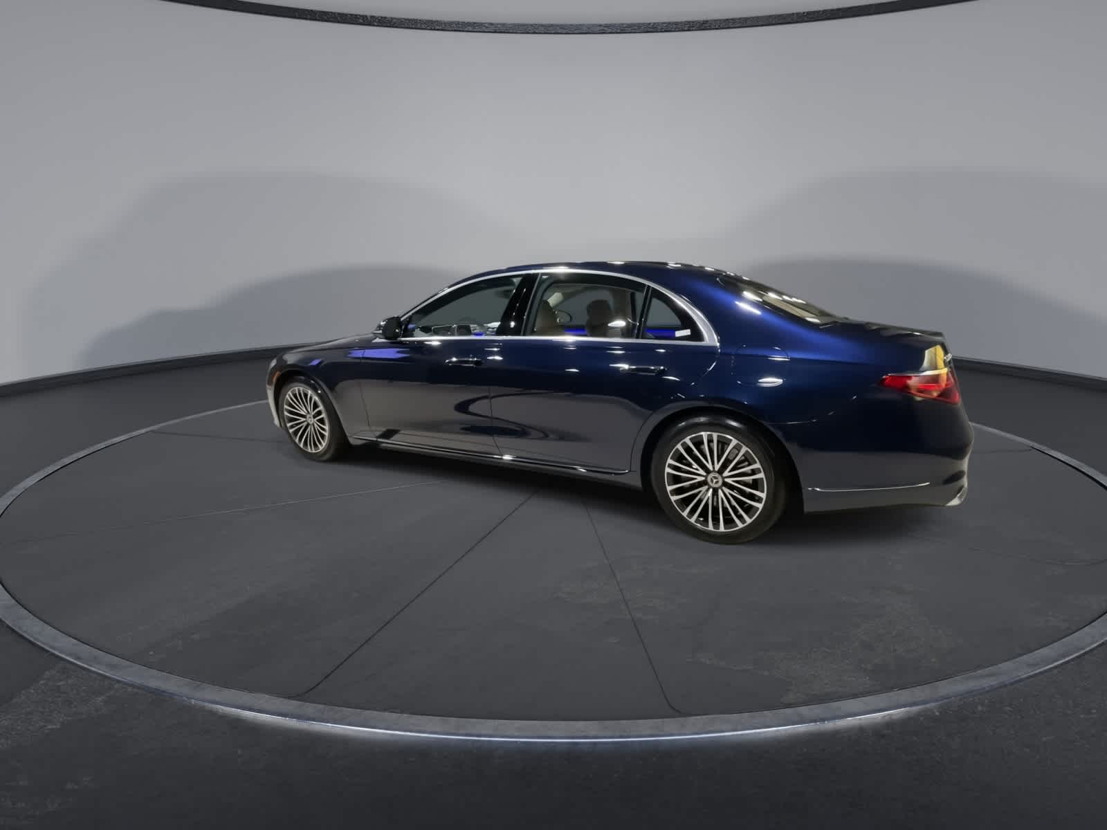 Thumbnail: 2024 Mercedes-Benz S-Class - 8