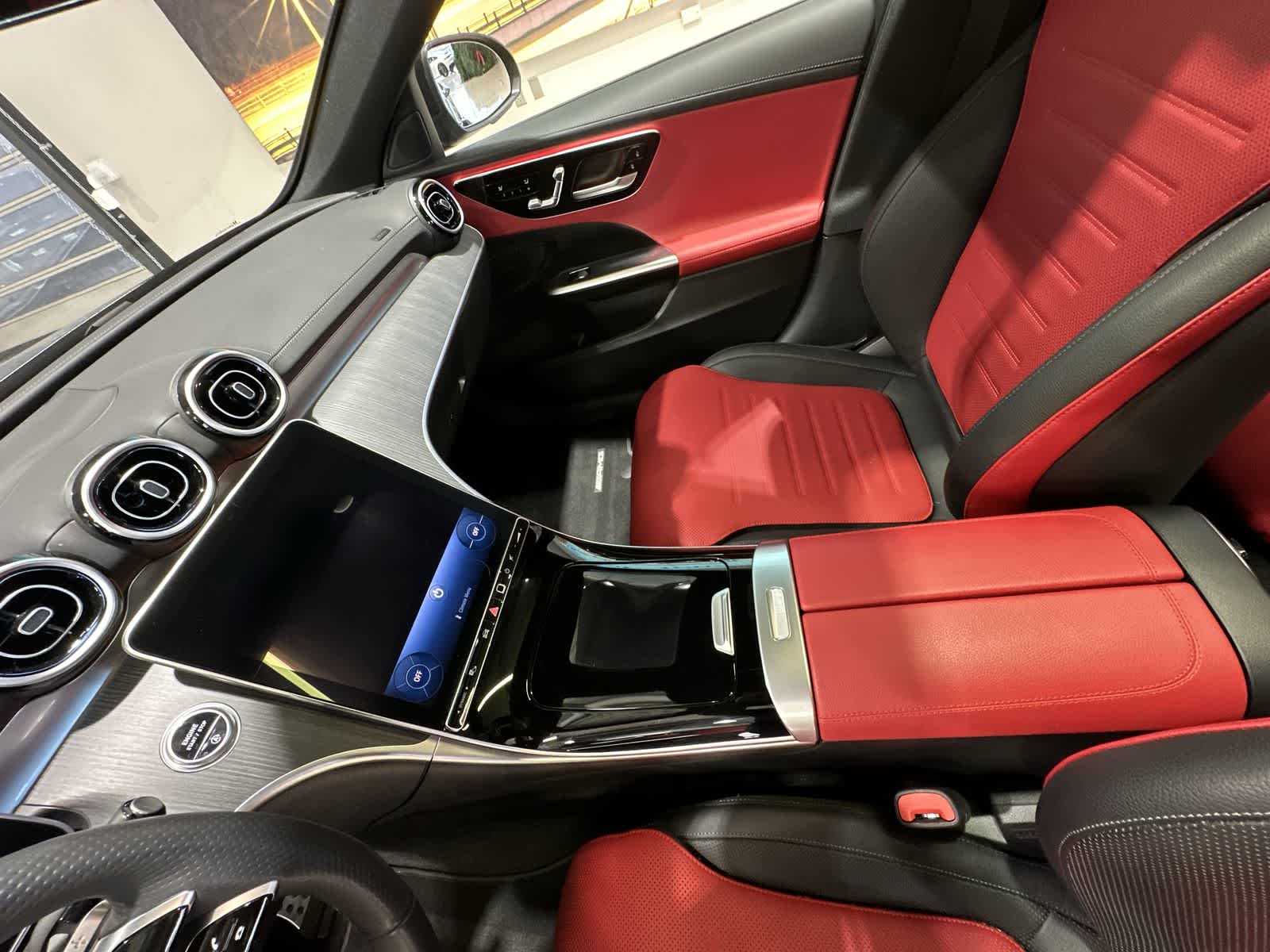 Thumbnail: 2025 Mercedes-Benz C-Class - 28